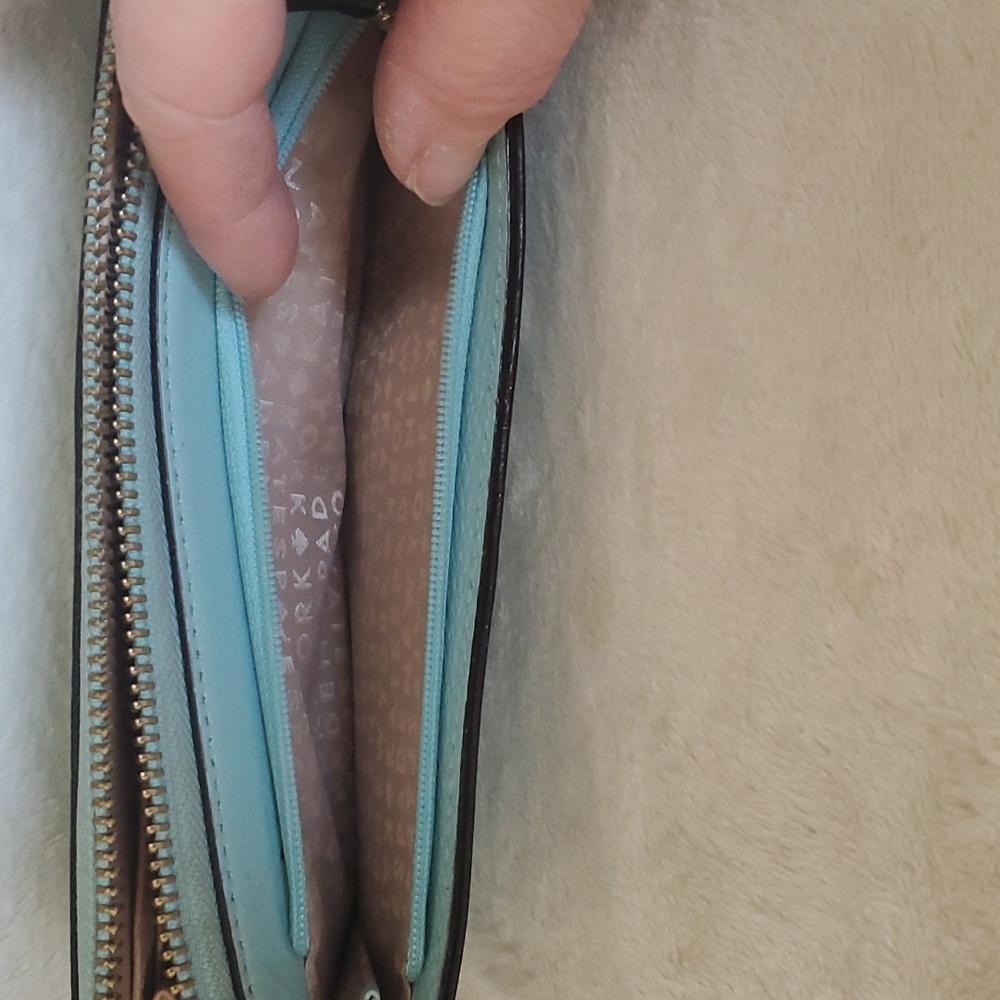 Kate Spade wallet - Picture 7 of 9